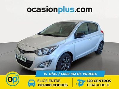 Usado Hyundai i20 GO! 85 CV (62 kW) 2014 Plateado Utilitario