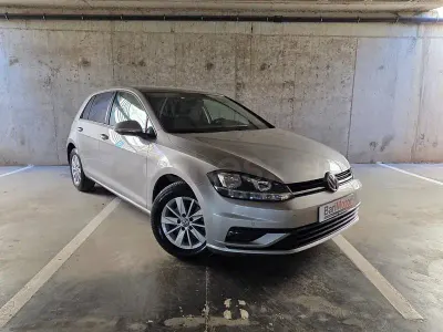 Usado VW Golf VII Advance 115 CV (84 kW) 2017 Gris / plata Berlina