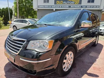 Usado Chrysler Voyager Limited 163 CV (119 kW) 2012 Negro Monovolumen