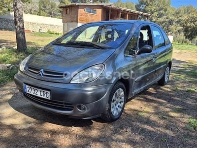 Usado Citroën Xsara Picasso 90 CV (66 kW) 2004 Gris / plata Monovolumen