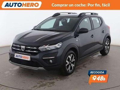Usado Dacia Sandero Comfort 91 CV (66 kW) 2022 Gris Utilitario
