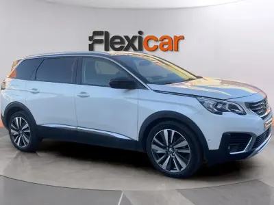 Usado Peugeot 5008 Allure 131 CV (96 kW) 2019 Blanco SUV