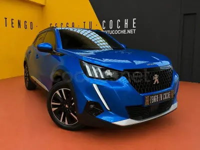 Usado Peugeot 2008 GT 130 CV (95 kW) 2020 Azul SUV