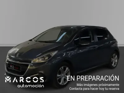 Usado Peugeot 208 Active 100 CV (73 kW) 2016 Utilitario