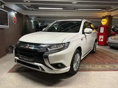 Usado Mitsubishi Outlander P-HEV