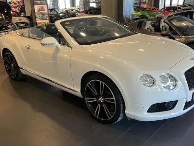 Usado Bentley Continental GT Convertible 507 CV (372 kW) 2013 Blanco Descapotable