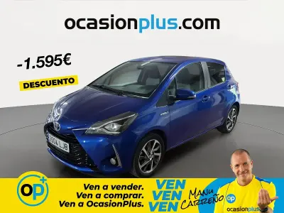 Käytetty Toyota Yaris Hybrid 100 HP (73 kW) 2020 Sininen Sedan
