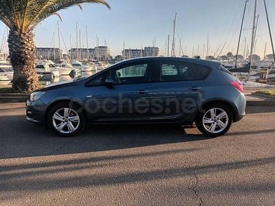 Usado Opel Astra Selective 165 CV (121 kW) 2015 Azul Berlina