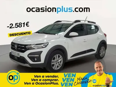 Usado Dacia Sandero Comfort 91 CV (66 kW) 2021 Blanco Utilitario