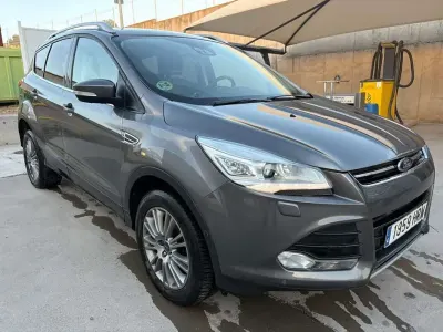 Używany Ford Kuga Titanium 139 KM (102 kW) 2013 Szary SUV