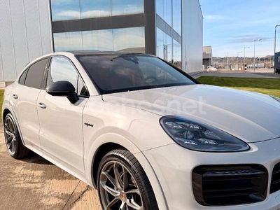 Usado Porsche Cayenne 462 CV (339 kW) 2021 Gris / plata SUV