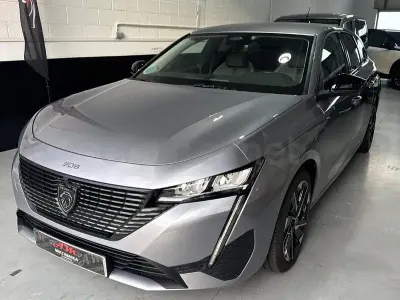 Usado Peugeot 308 SW Allure 130 CV (95 kW) 2022 Gris / plata Familiar