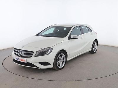 Usado Mercedes A200 Urban 135 CV (99 kW) 2013 Blanco Utilitario