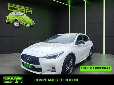 Usado Infiniti Q30 Sport Tech 170 CV (125 kW) 2017 Blanco Berlina