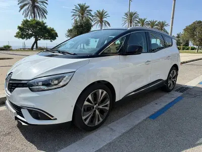 Usado Renault Grand Scénic IV LIMITED 140 CV (102 kW) 2018 Blanco Monovolumen