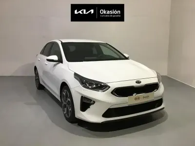 Używany Kia Ceed 136 KM (100 kW) 2021 Biały Hatchback