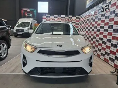 Usado Kia Stonic 110 CV (80 kW) 2018 Blanco SUV