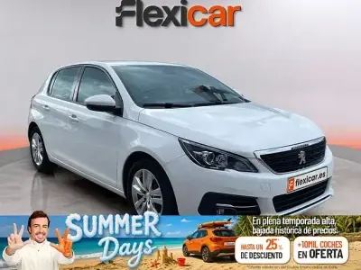 Usado Peugeot 308 Allure 130 CV (95 kW) 2021 Blanco