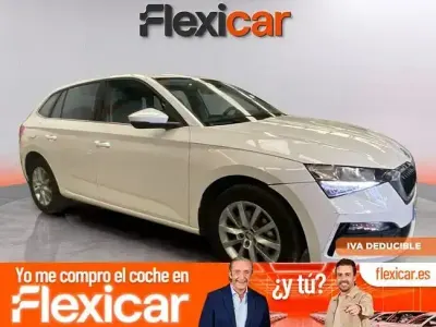 Usado Skoda Scala Ambition 110 CV (80 kW) 2021 Blanco Utilitario
