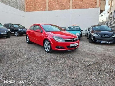 Rojo Usado 2007 Opel Astra GTC Sport Utilitario | 3695 € (Buen precio)
