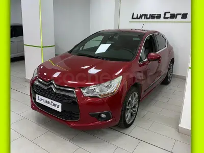 Usado DS Automobiles DS4 Style 114 CV (83 kW) 2015 Granate Berlina