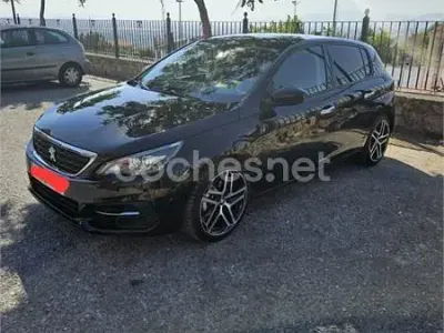 Usado Peugeot 308 Active 120 CV (88 kW) 2017 Negro Berlina