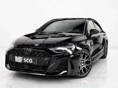 Usado Audi RS3 400 CV (294 kW) 2024 Negro Berlina
