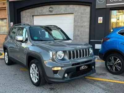 Usado Jeep Renegade Night Eagle 120 CV (88 kW) 2022 Gris SUV