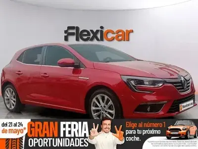 Usado Renault Mégane Zen 140 CV (102 kW) 2019 Rojo