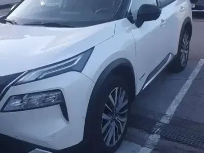 Usado Nissan X-Trail Tekna+ 158 CV (116 kW) 2023 Lunar white SUV