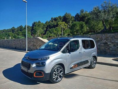 Usado Citroën Berlingo Shine 130 CV (95 kW) 2022 Gris / plata Monovolumen