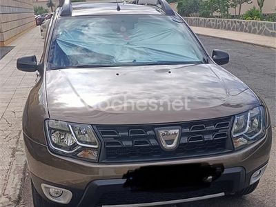 Usado Dacia Duster Black Shadow 109 CV (80 kW) 2017 Marrón SUV