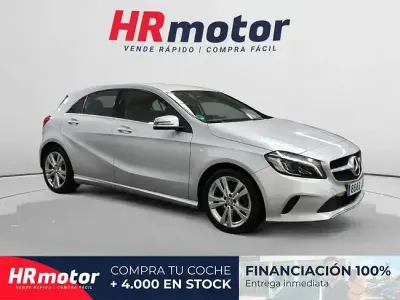 Usado Mercedes A200 Style 136 CV (100 kW) 2016 Gris Utilitario
