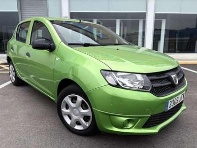 Verde Usado 2015 Dacia Sandero Ambiance Utilitario | 4999 € (Buen precio)