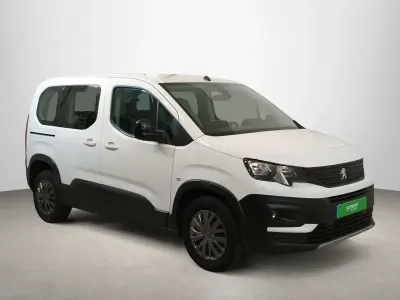 Usado Peugeot Rifter Active 101 CV (74 kW) 2023 Blanco Monovolumen
