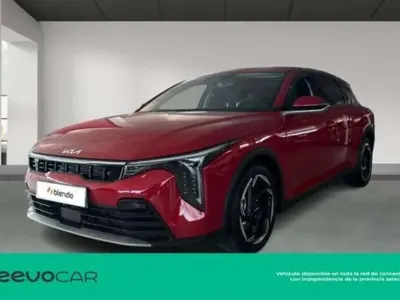 Usado Kia K4 116 CV (85 kW) 2026 Rojo Berlina