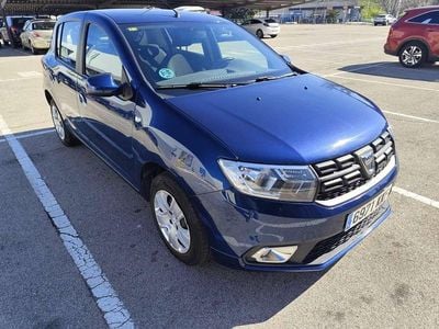 Usado Dacia Sandero Lauréate 90 CV (66 kW) 2018 Azul Utilitario