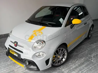 Usado Abarth 695 180 CV (132 kW) 2024 Gris / plata Utilitario