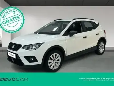 Usado Seat Arona Ecomotive 95 CV (69 kW) 2018 Blanco SUV