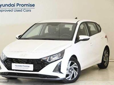 Usado Hyundai i20 100 CV (73 kW) 2024 Atlas white Berlina
