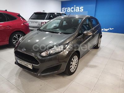 Gris / plata Usado 2016 Ford Fiesta Trend Utilitario | 9600 € (Caro)