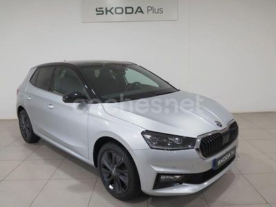 Nuevo Skoda Fabia 95 CV (69 kW) 2025 Gris / plata Berlina