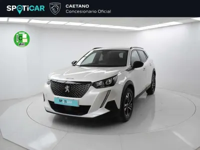 Usado Peugeot 2008 Allure 131 CV (96 kW) 2022 Blanco SUV