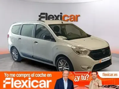Usado Dacia Lodgy Comfort 115 CV (84 kW) 2022 Blanco Monovolumen