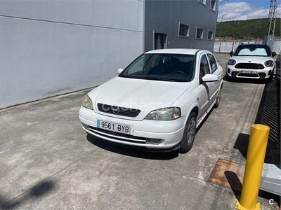Blanco Usado 2001 Opel Astra Club Berlina | 1850 € (Precio justo)