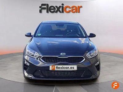 Begagnad Kia Ceed 120 HK (88 kW) 2019 Svart Halvkombi