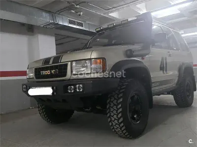 Usado Isuzu Trooper 159 CV (116 kW) 2000 Beige SUV