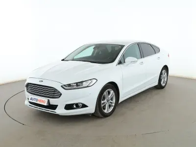 Usado Ford Mondeo Titanium 150 CV (110 kW) 2015 Blanco Berlina