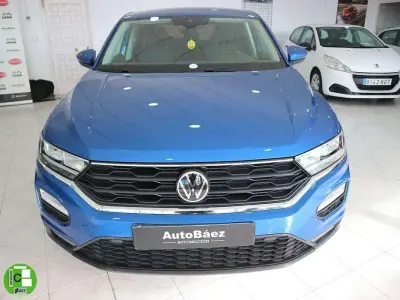 Usado VW T-Roc Edition 110 CV (80 kW) 2021 Azul SUV