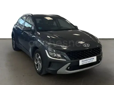 Usado Hyundai Kona 141 CV (103 kW) 2022 Gris / plata SUV